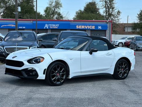 Used 2018 FIAT 124 Spider Abarth w/ Convenience Group RWD image 2