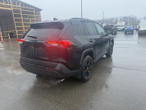 Used 2020 Toyota RAV4 XLE image 6