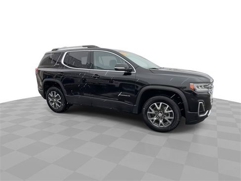 Used 2023 GMC Acadia SLE w/ Driver Convenience Package image 2