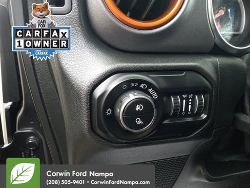 Used 2021 Jeep Gladiator Mojave image 13