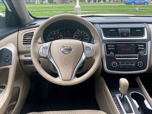 Used 2017 Nissan Altima 2.5 S w/ Power Driver Seat Package image 6