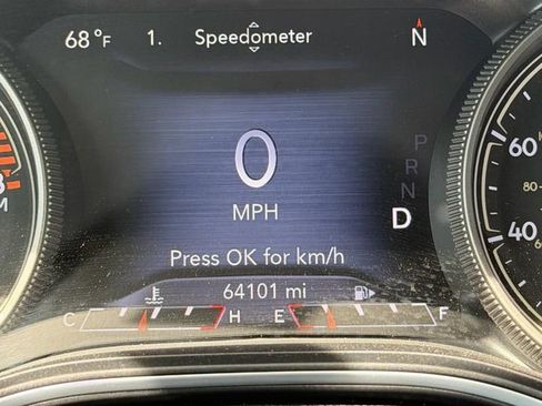 Used 2019 Jeep Cherokee Trailhawk w/ Cold Weather Group AWD/4WD image 21