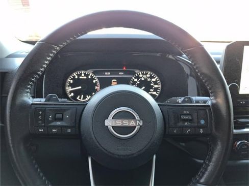 Certified 2023 Nissan Pathfinder SL w/ Lighting Package (N92) image 32