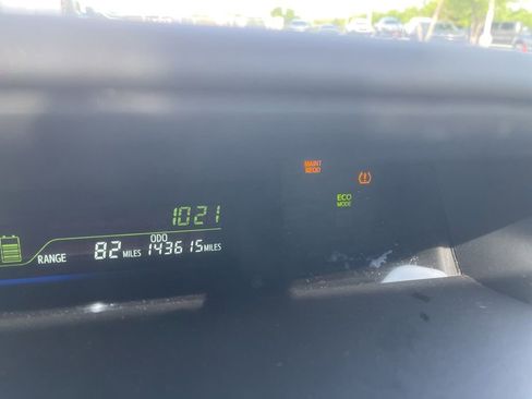 Used 2012 Toyota Prius V Three FWD image 4