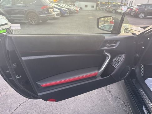 Used 2019 Toyota 86 TRD SE image 13
