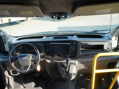 Used 2022 Ford Transit 350 DRW RWD image 16