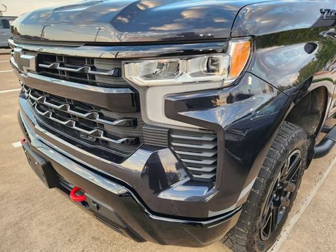 Used 2024 Chevrolet Silverado 1500 LT Trail Boss w/ Convenience Package II AWD/4WD image 8