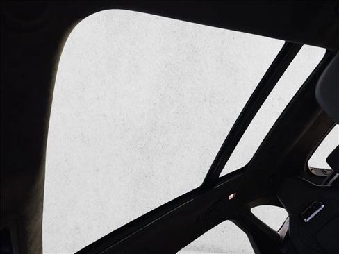 Certified 2024 Jaguar F-PACE SVR image 29