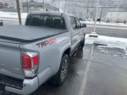 Certified 2020 Toyota Tacoma TRD Sport image 4