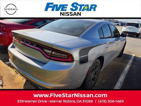 Used 2015 Dodge Charger SE RWD image 12