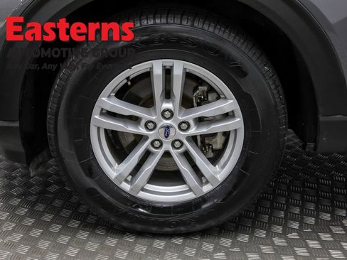 Used 2022 Ford Explorer XLT w/ Equipment Group 202A image 32