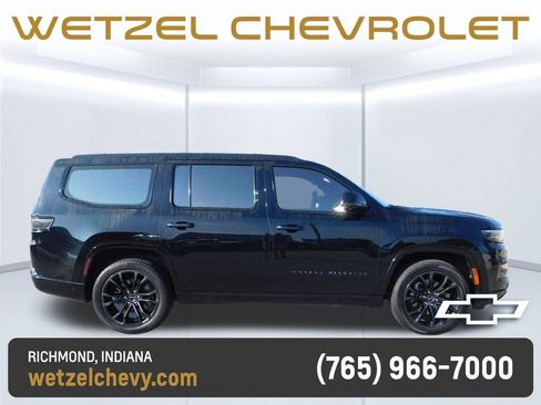 Used 2024 Jeep Grand Wagoneer Series III w/ Quick Order Packagew 28T AWD/4WD image 2