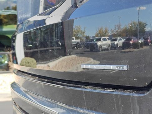 Used 2024 Jeep Wagoneer L Series III w/ Flexible Seating Group image 37