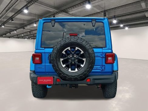 Used 2024 Jeep Wrangler Unlimited Rubicon 4xe AWD/4WD image 15