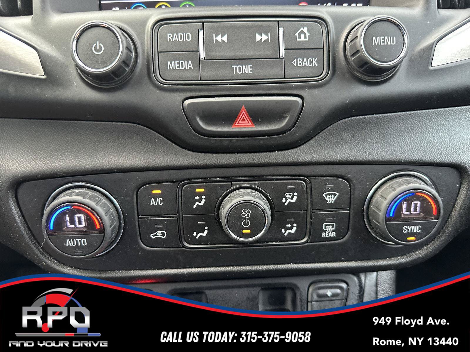 Used 2018 GMC Terrain SLT w/ Preferred Package AWD/4WD image 16