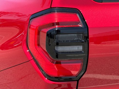 New 2026 Toyota 4Runner SR5 AWD/4WD image 26