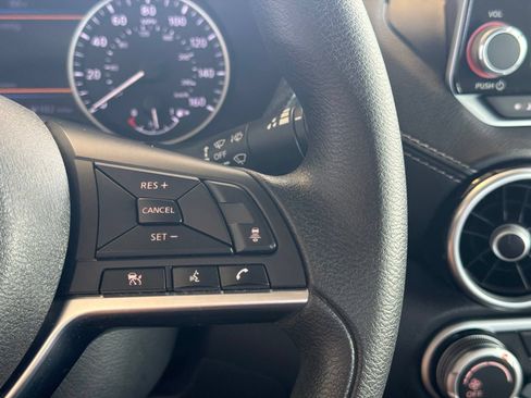 Used 2024 Nissan Sentra SV FWD image 19