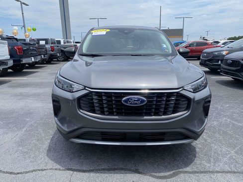 Certified 2024 Ford Escape Active FWD image 2