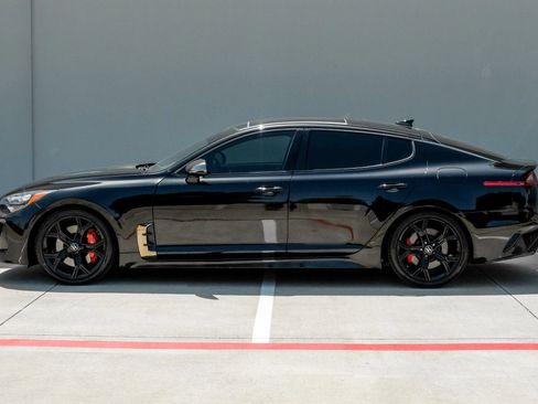 Used 2019 Kia Stinger GT1 RWD image 16