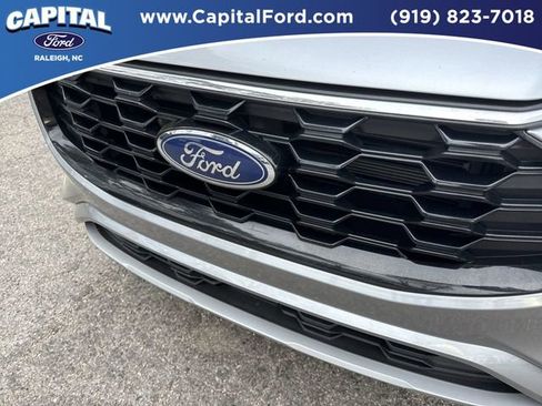 Certified 2023 Ford Escape ST-Line w/ Tech Pack #1 AWD/4WD image 10