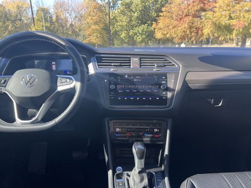 Certified 2023 Volkswagen Tiguan SE image 26