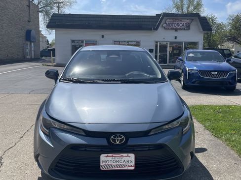 Used 2023 Toyota Corolla LE FWD image 1