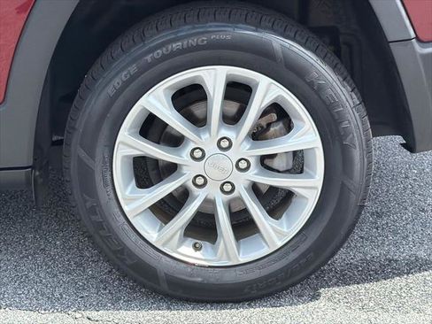 Certified 2021 Jeep Cherokee Latitude FWD image 19