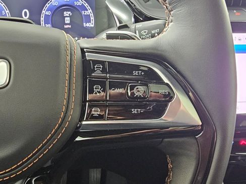 New 2026 Jeep Grand Cherokee Summit w/ Obsidian Package image 25