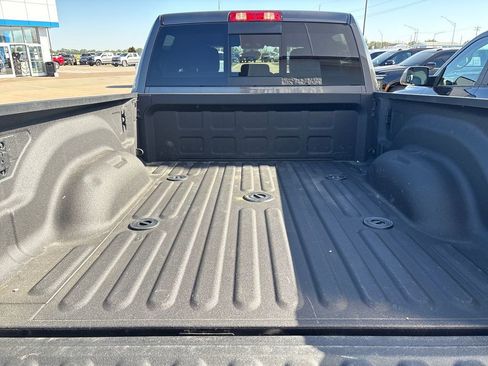 Used 2024 RAM 2500 Tradesman w/ Chrome Appearance Group AWD/4WD image 28