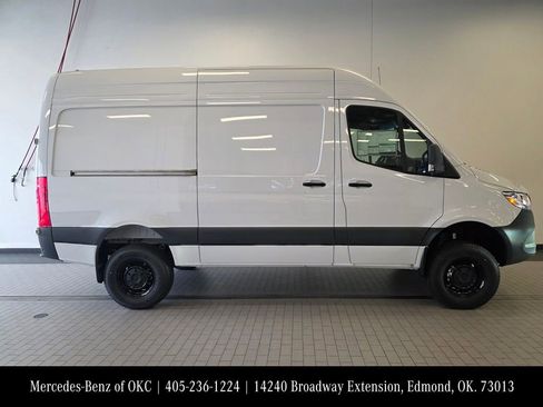 New 2025 Mercedes-Benz Sprinter 2500 image 4