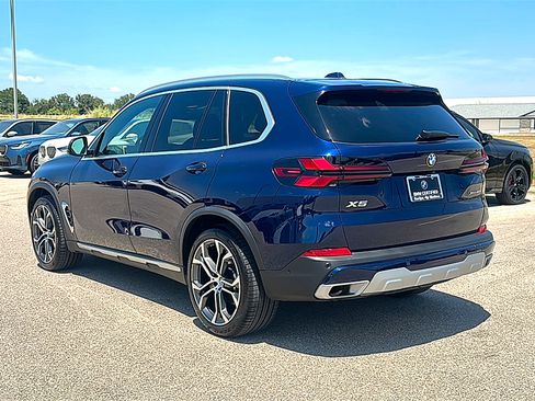 Used 2025 BMW X5 xDrive40i w/ Premium Package AWD/4WD image 6