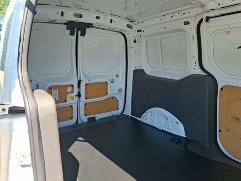 Used 2021 Ford Transit Connect XL FWD image 13