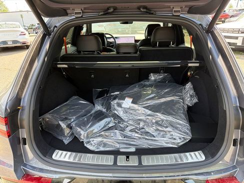 New 2026 Genesis GV70 3.5T Sport Advanced AWD/4WD image 18