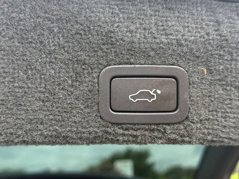 Used 2014 Volvo XC60 T6 R-Design AWD/4WD image 16