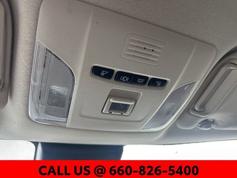 Used 2021 Toyota Corolla LE image 14