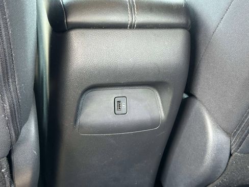 Used 2021 Nissan Sentra SV FWD image 14