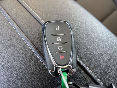 Used 2025 Chevrolet Blazer LT FWD image 25