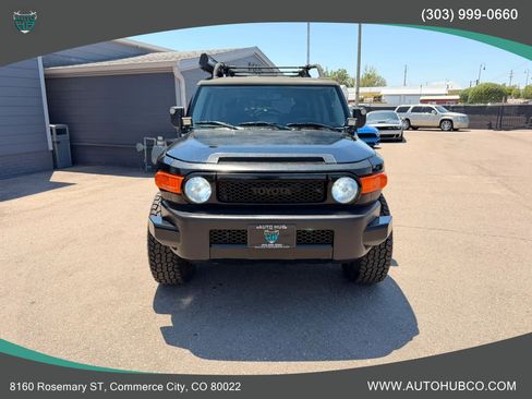 Used 2012 Toyota FJ Cruiser 4WD w/ Upgrade Pkg image 3