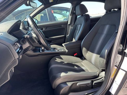 Used 2025 Honda Civic Sport image 26