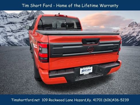 Used 2025 Nissan Frontier PRO-4X image 8