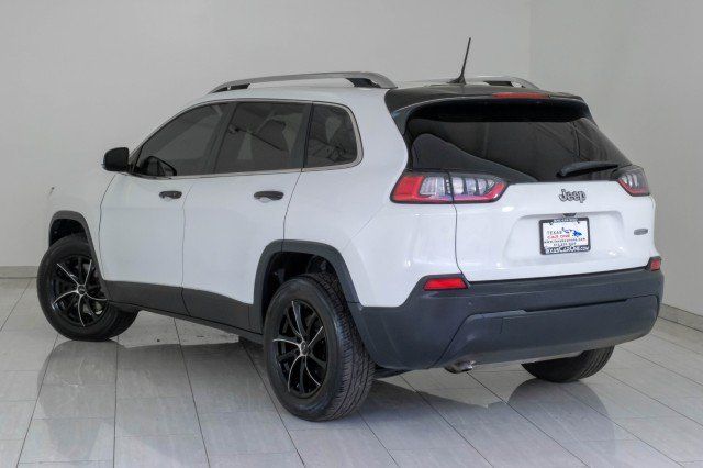 Used 2021 Jeep Cherokee Latitude Plus AWD/4WD image 8