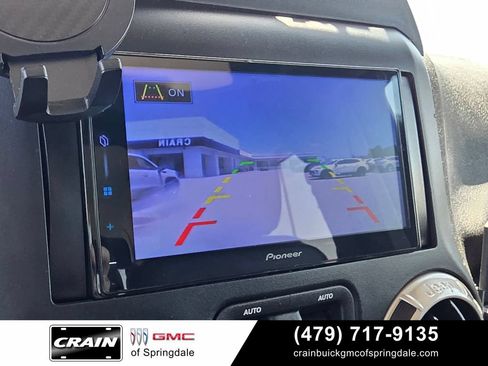 Used 2016 Jeep Wrangler Sahara AWD/4WD image 17