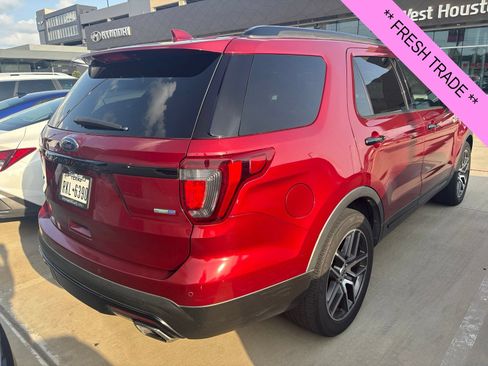Used 2017 Ford Explorer Sport w/ Equipment Group 401A AWD/4WD image 5
