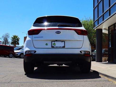 Used 2020 Kia Sportage LX image 12
