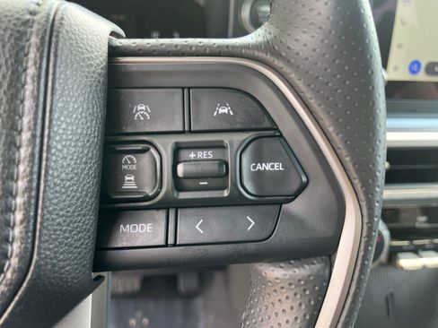 Used 2026 Toyota 4Runner SR5 AWD/4WD image 15