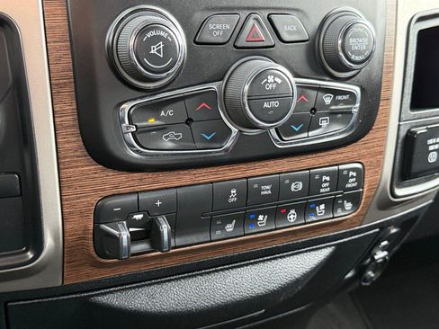 Used 2017 RAM 2500 Laramie AWD/4WD image 28