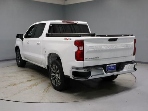 Used 2024 Chevrolet Silverado 1500 LT AWD/4WD image 9