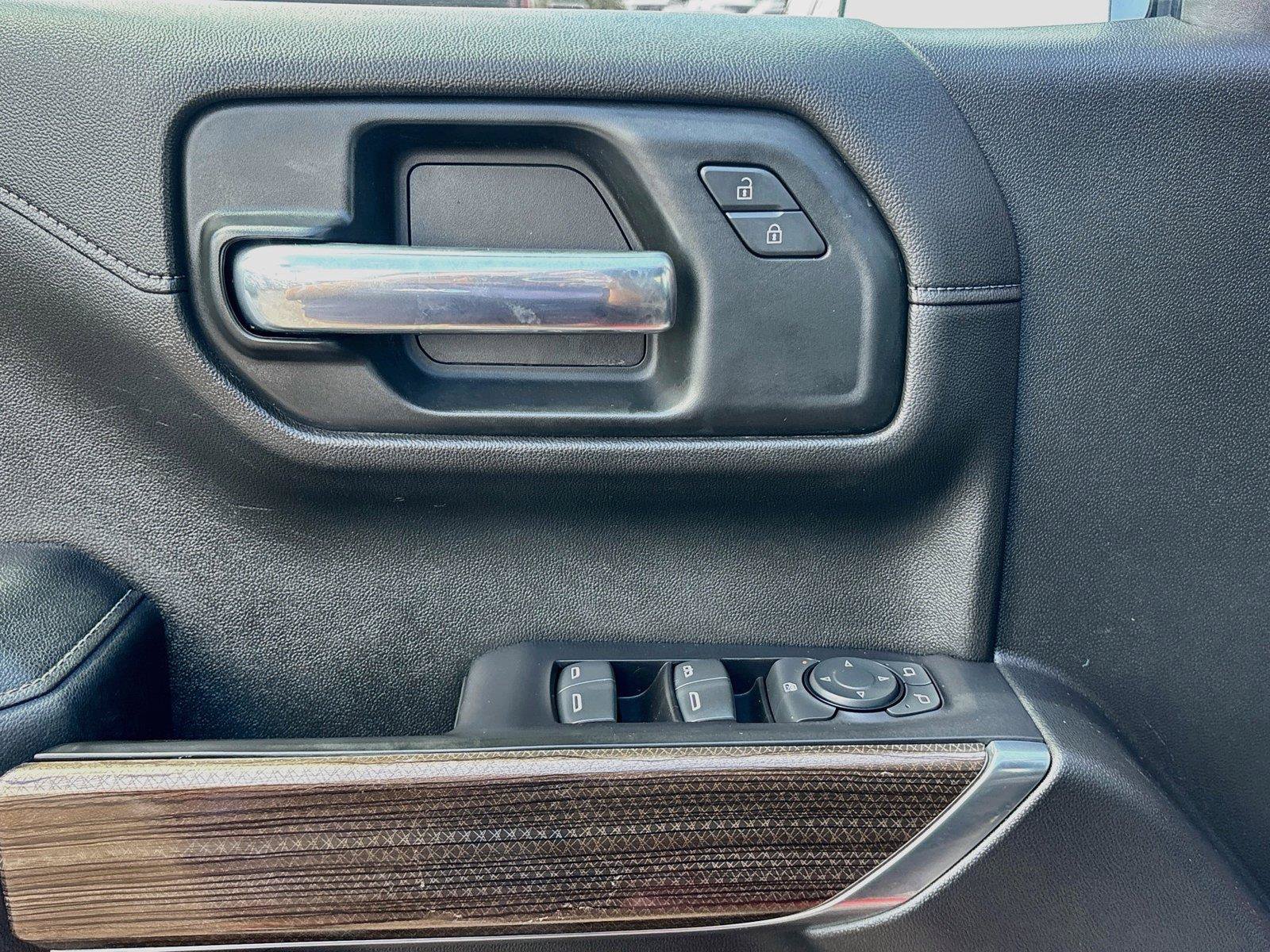 Used 2019 Chevrolet Silverado 1500 RST AWD/4WD image 17