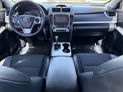 Used 2012 Toyota Camry SE image 12