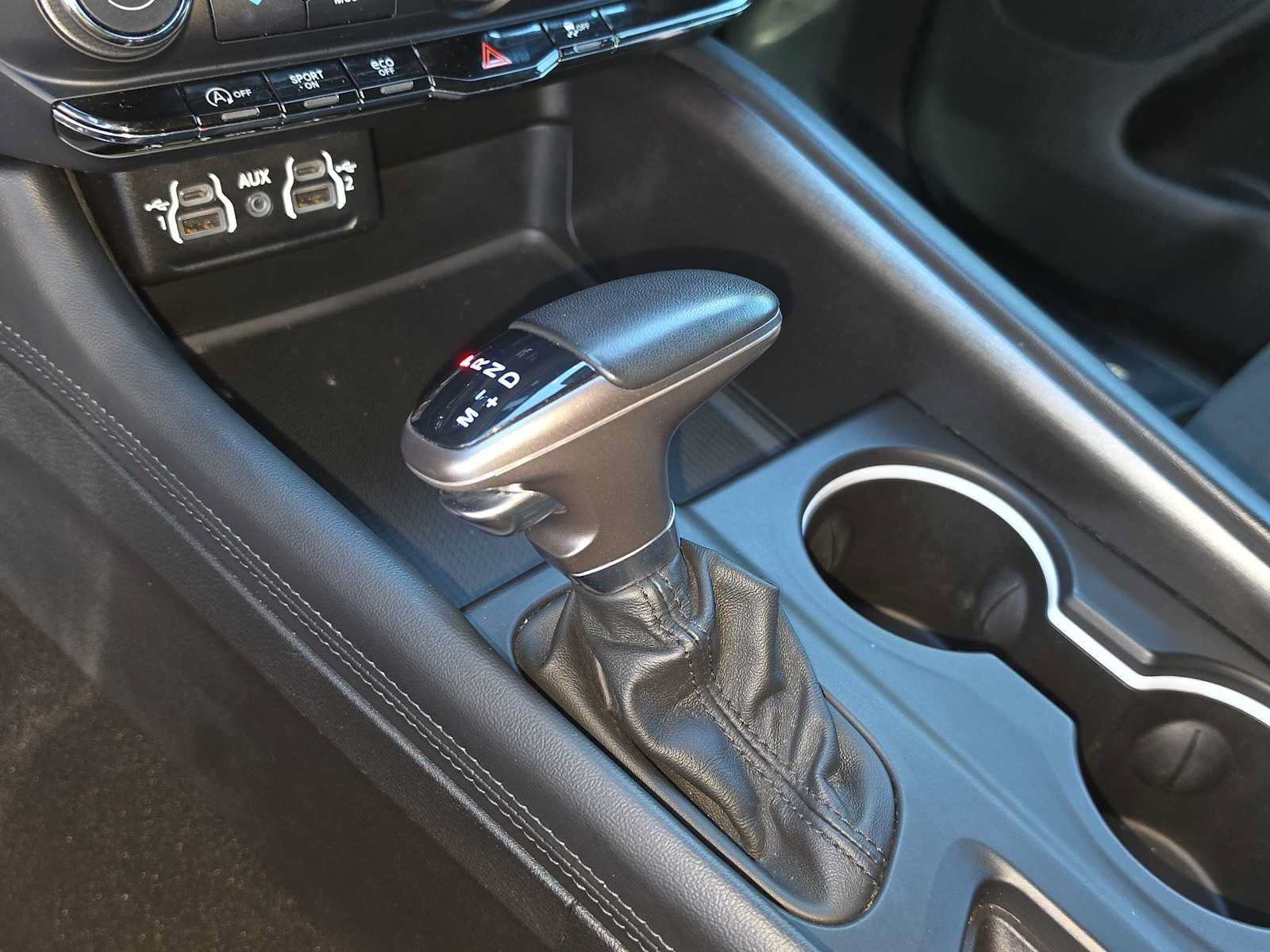 Used 2024 Dodge Durango GT w/ Blacktop Package AWD/4WD image 19